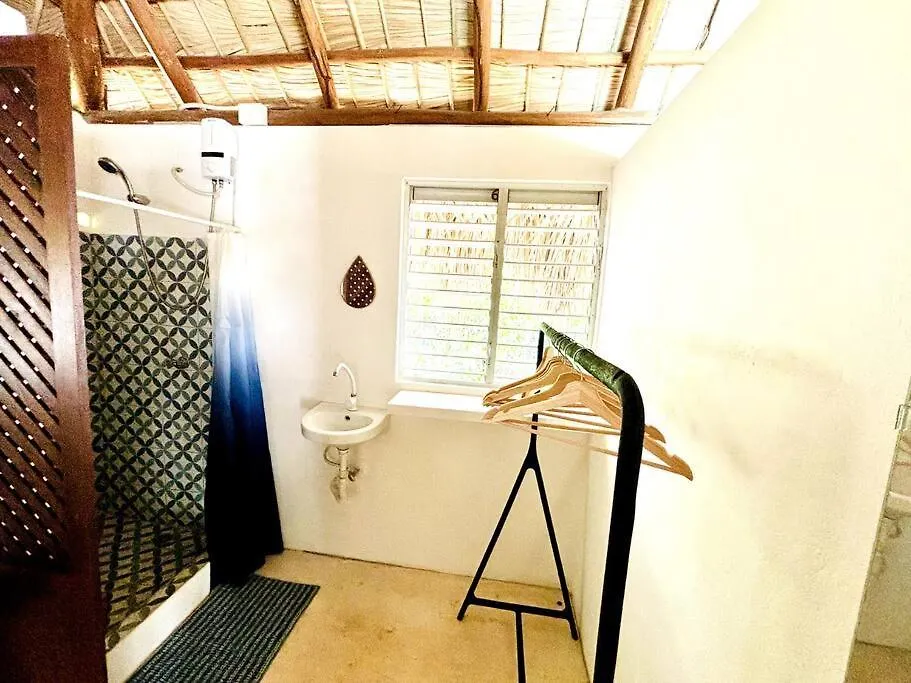 Zen Garden Poolside Bungalow 拉斯特拉纳斯 公寓