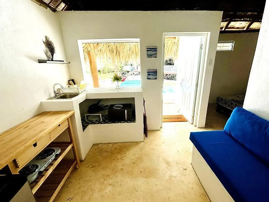 Zen Garden Poolside Bungalow 拉斯特拉纳斯