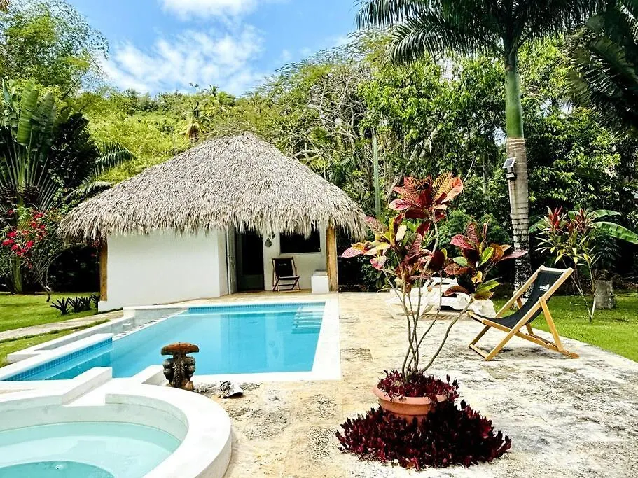 Zen Garden Poolside Bungalow 拉斯特拉纳斯